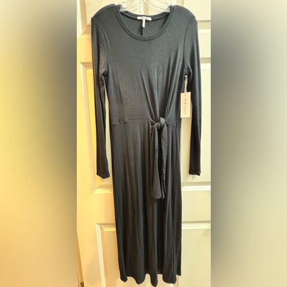Three Dots NWT SZ M Karen Dress with Tie Waist in Black - Picture 5 of 8